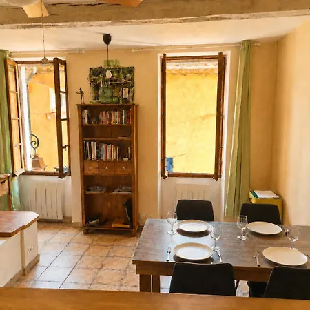 Le Logis De La Fontaine Apartment