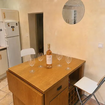 Apartment Le Logis De La Fontaine Ceyreste