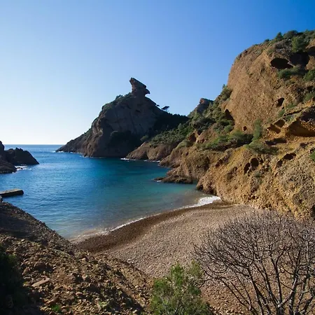 Le Logis De La Fontaine Ceyreste